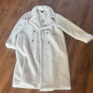 Beautiful long white boucle coat - NEVER WORN - new! G by Giuliana black label